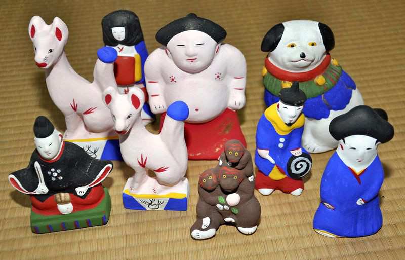 Nara: Lone figurine maker carries on with creating pottery with