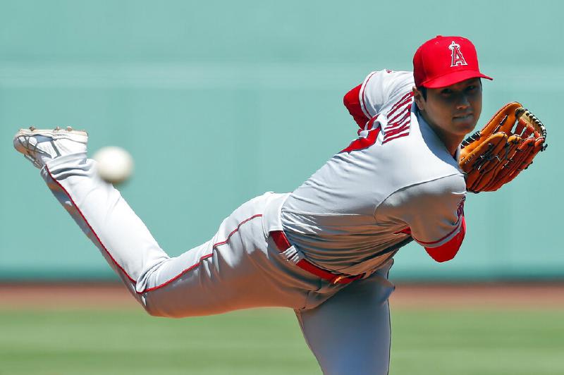 Roger Clemens' reaction the first time he saw Fenway Park: 'This