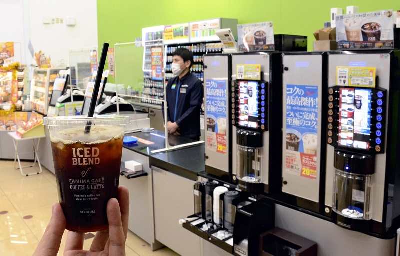 Convenience stores focus on specialty coffees The Japan News