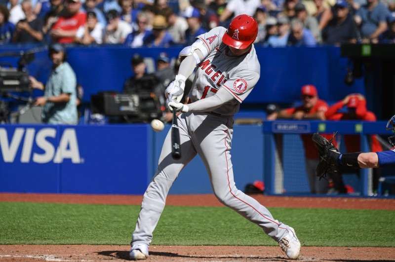 Mike Trout hits 3-run home run in win over Blue Jays