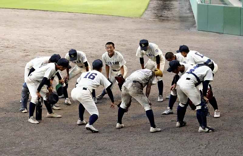 Are buzz cuts mandatory for members of Japan's high school baseball teams?  - The Japan Times