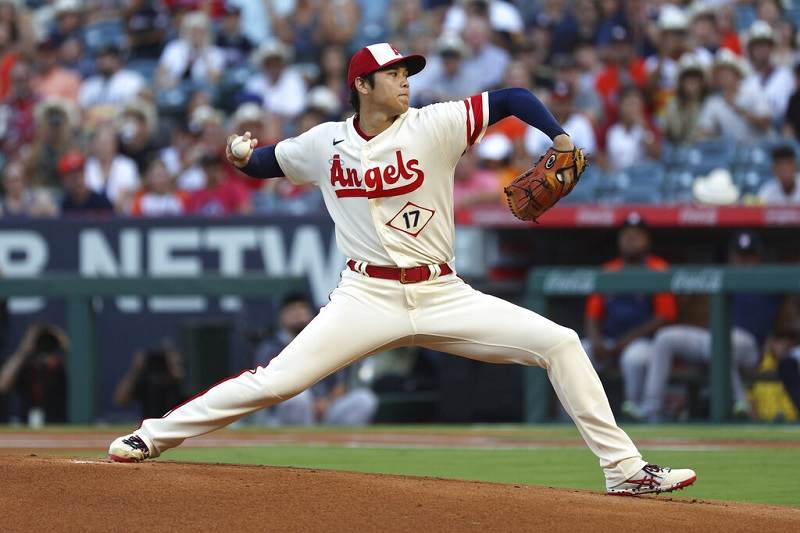 Angels defeat the Astros 3-2