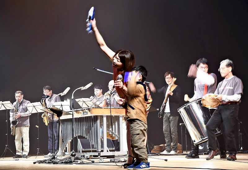 Hokkaido Saury song gives Nemuro festival a samba flavor The