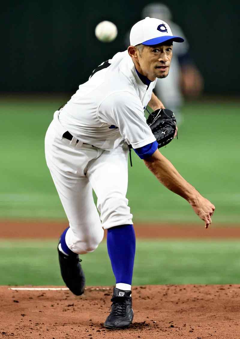 Ichiro pitches, Matsuzaka hits in exhibition - The Japan News