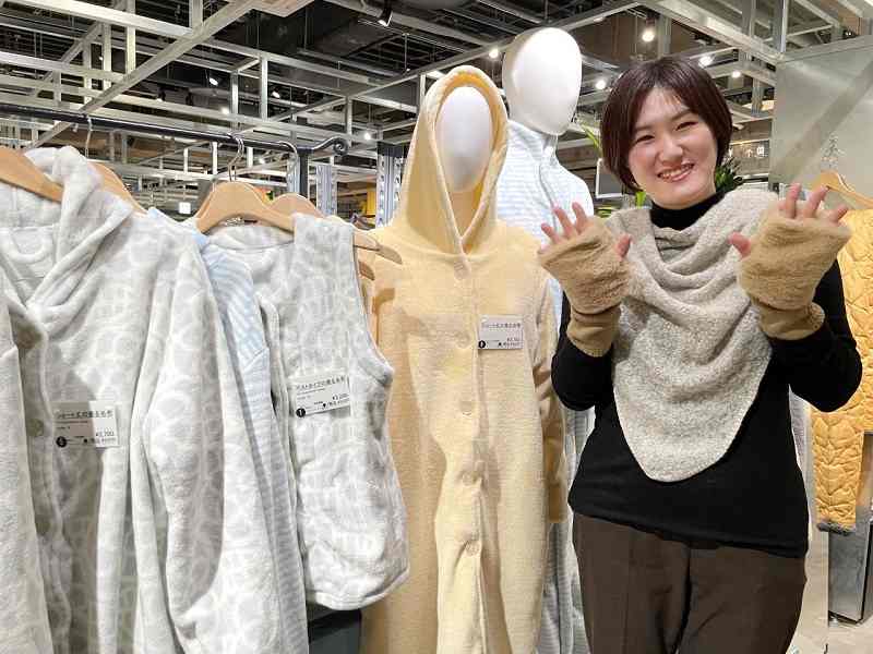 寒い気候は、冬のアイテムを購入する買い物客を引き付けます