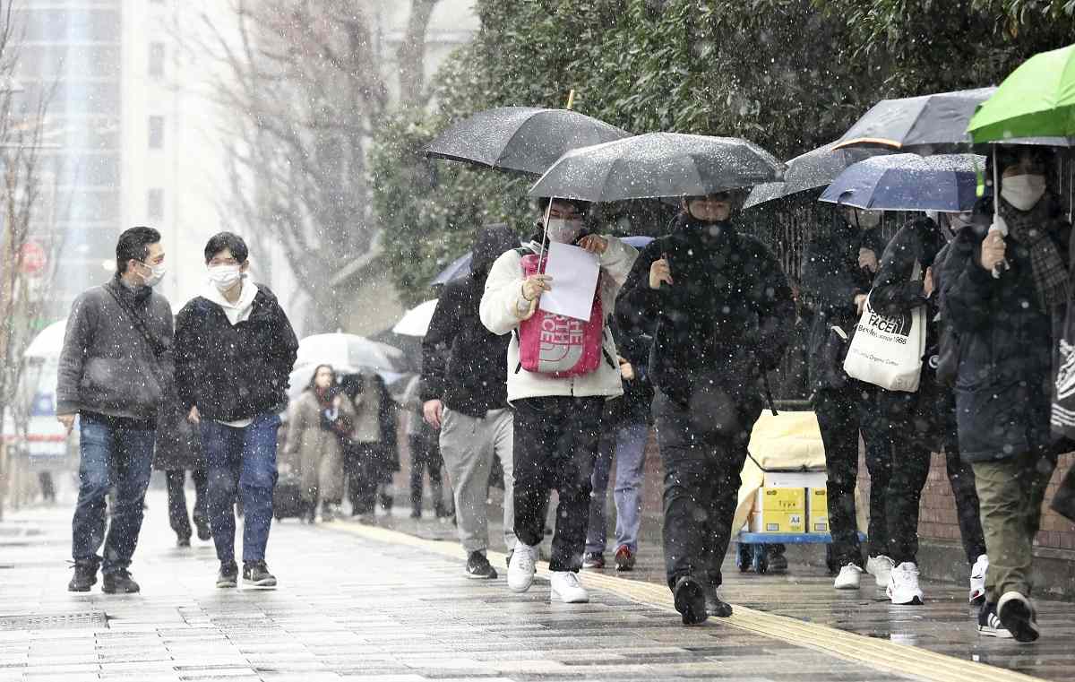 Tokyo could be snowing again this Thursday February 10