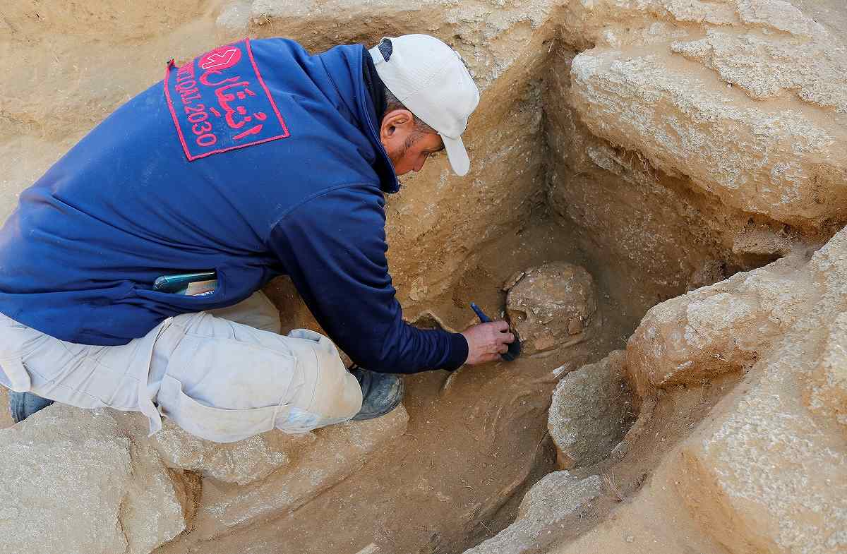 ガザ地区で発見されたローマ時代の石棺