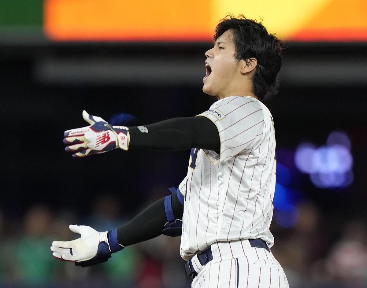 Shohei Ohtani fans his Angels teammate as Japan tops U.S. 3-2 for