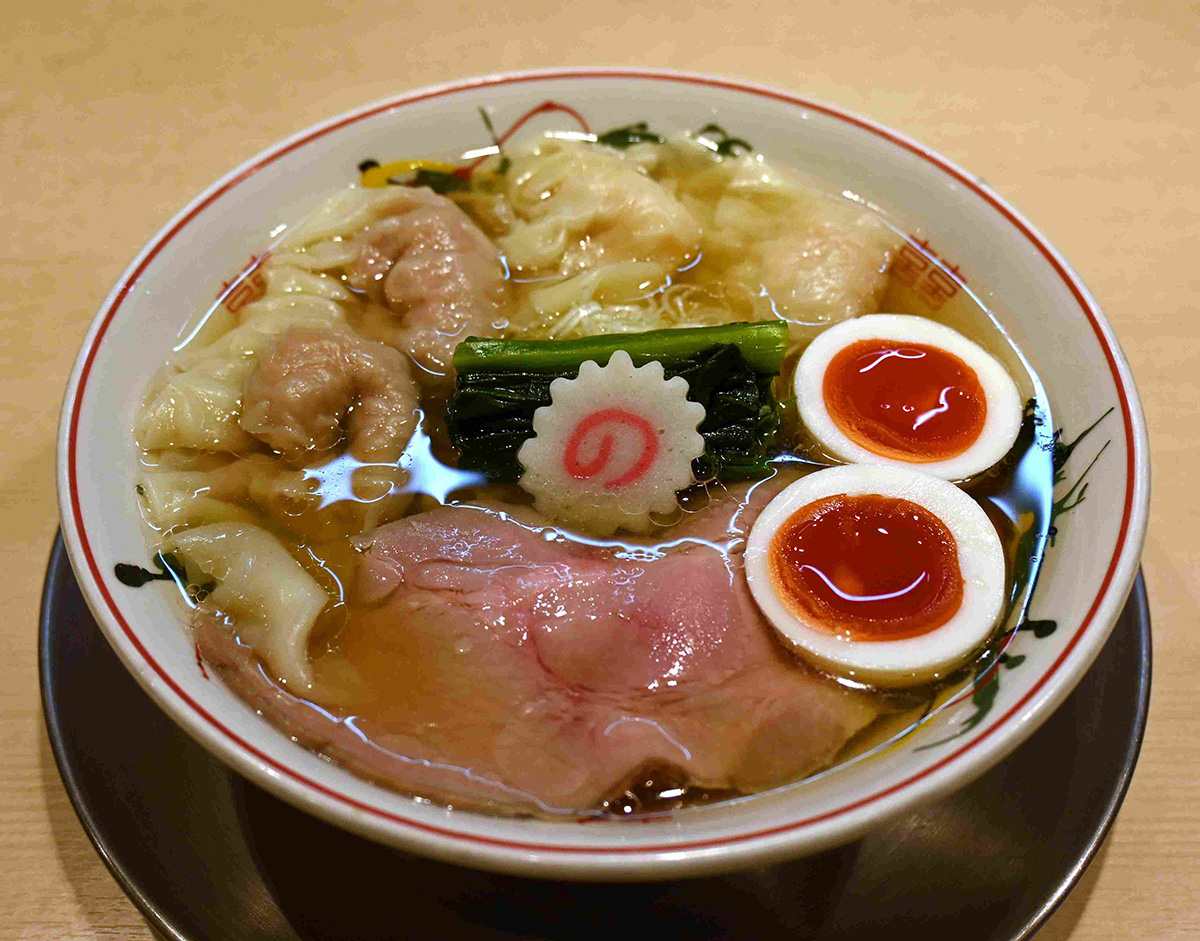 From cookies to noodles: Japan's vending machines have it all - Nikkei Asia