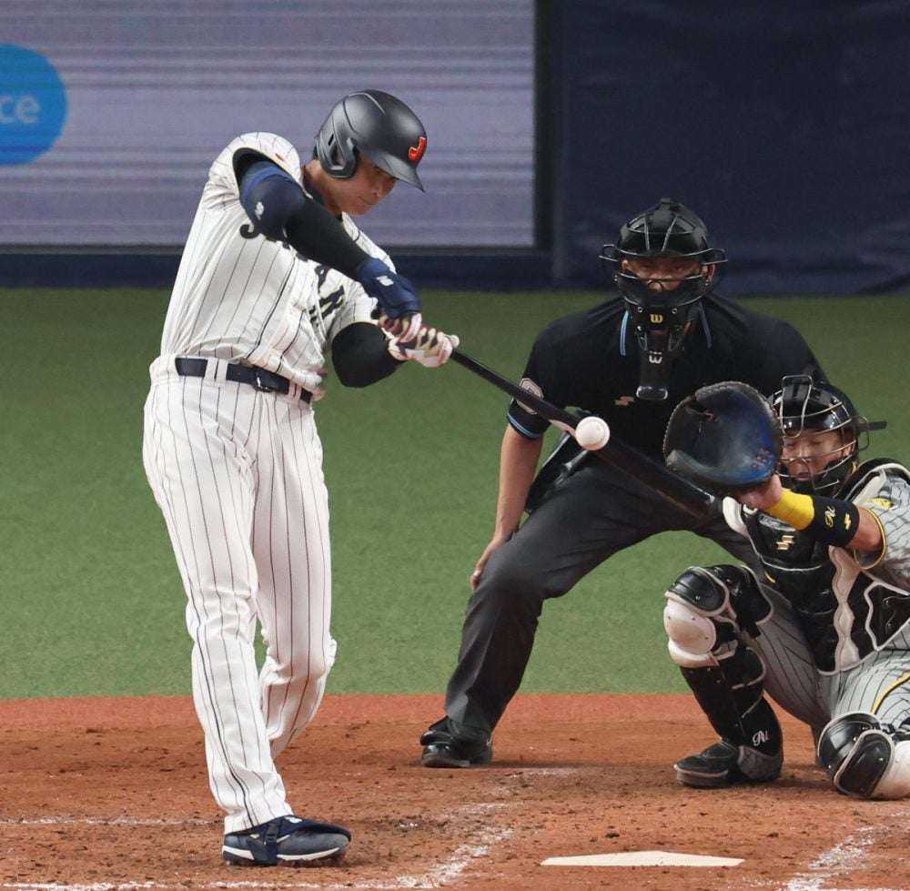 Shohei Ohtani Homers in WBC Warmup Game - The Japan News