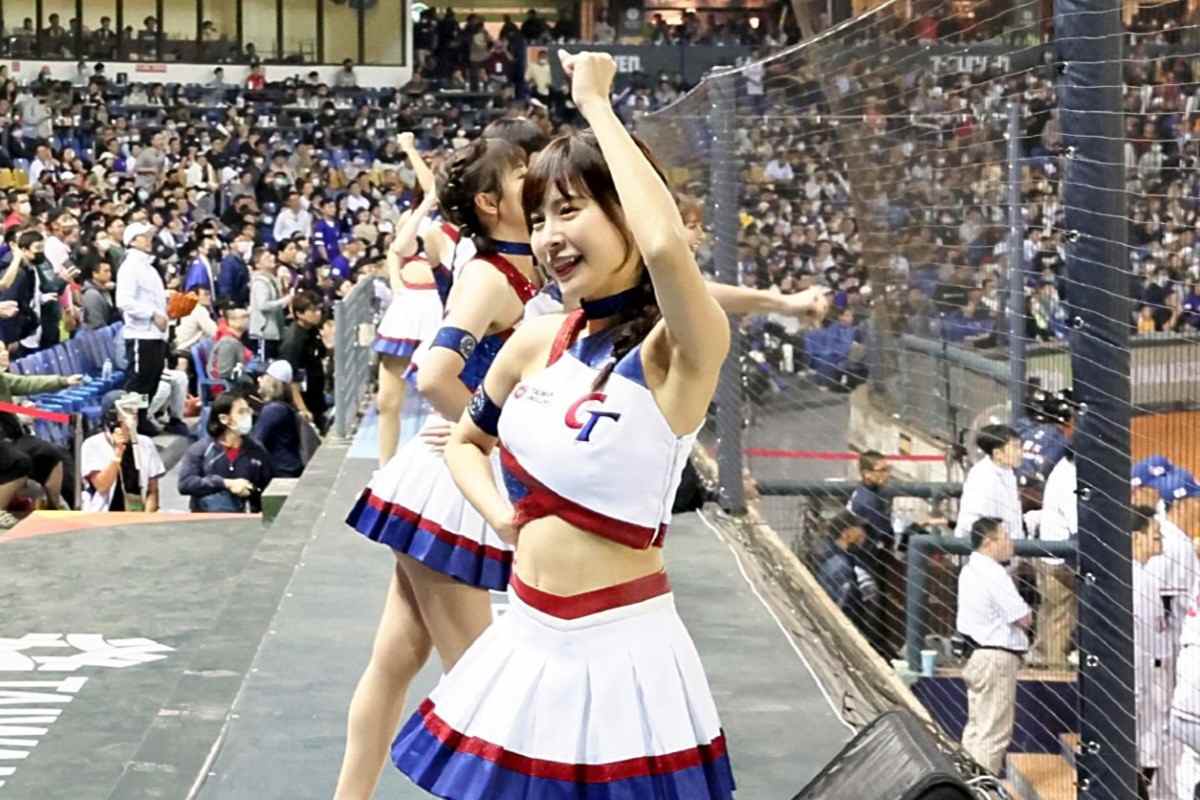 Taiwan Cheerleaders Steal Spotlight At Wbc The Japan News