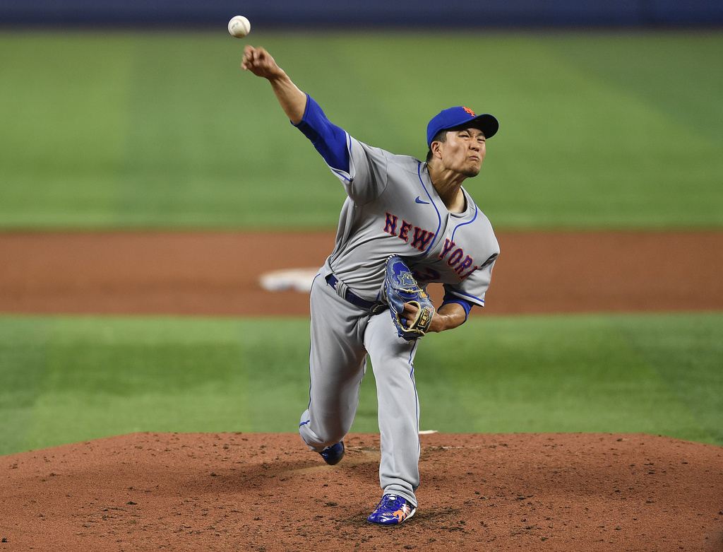 Mets' Kodai Senga Wears Ghost Glove, Fans 8, Wins Debut vs Marlins - The  Japan News