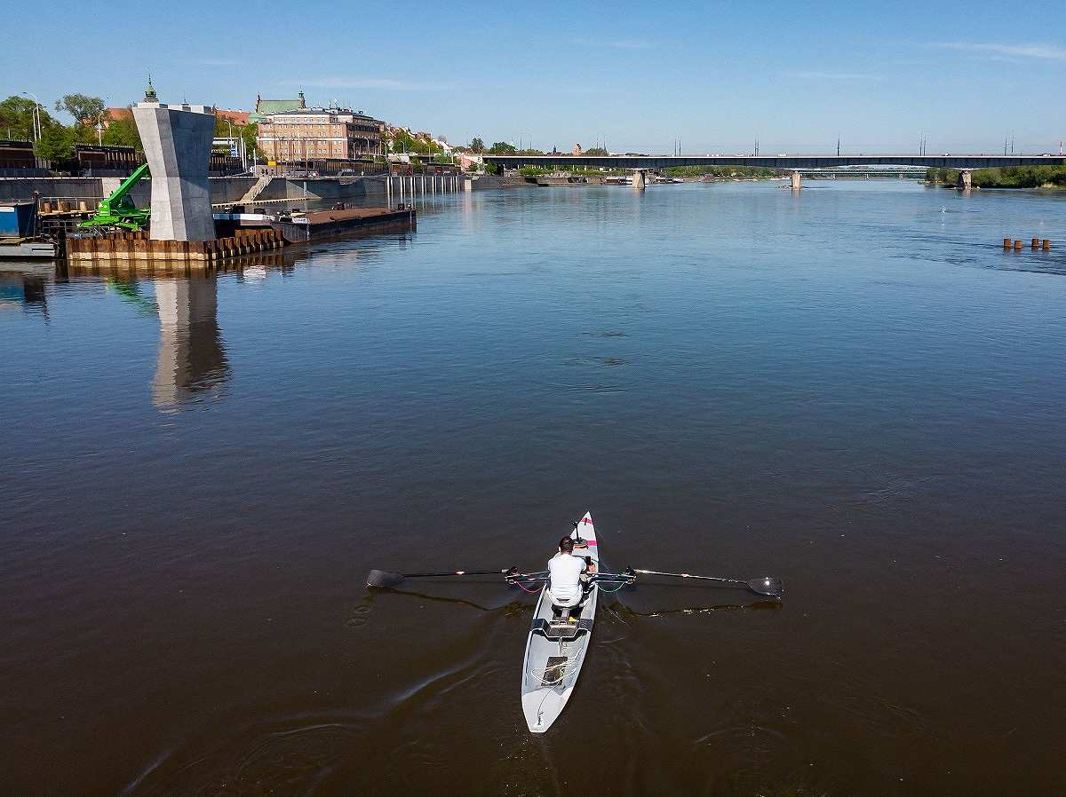 Solo Rowerが水路の汚染を暴露するためにヨーロッパトレックを発売