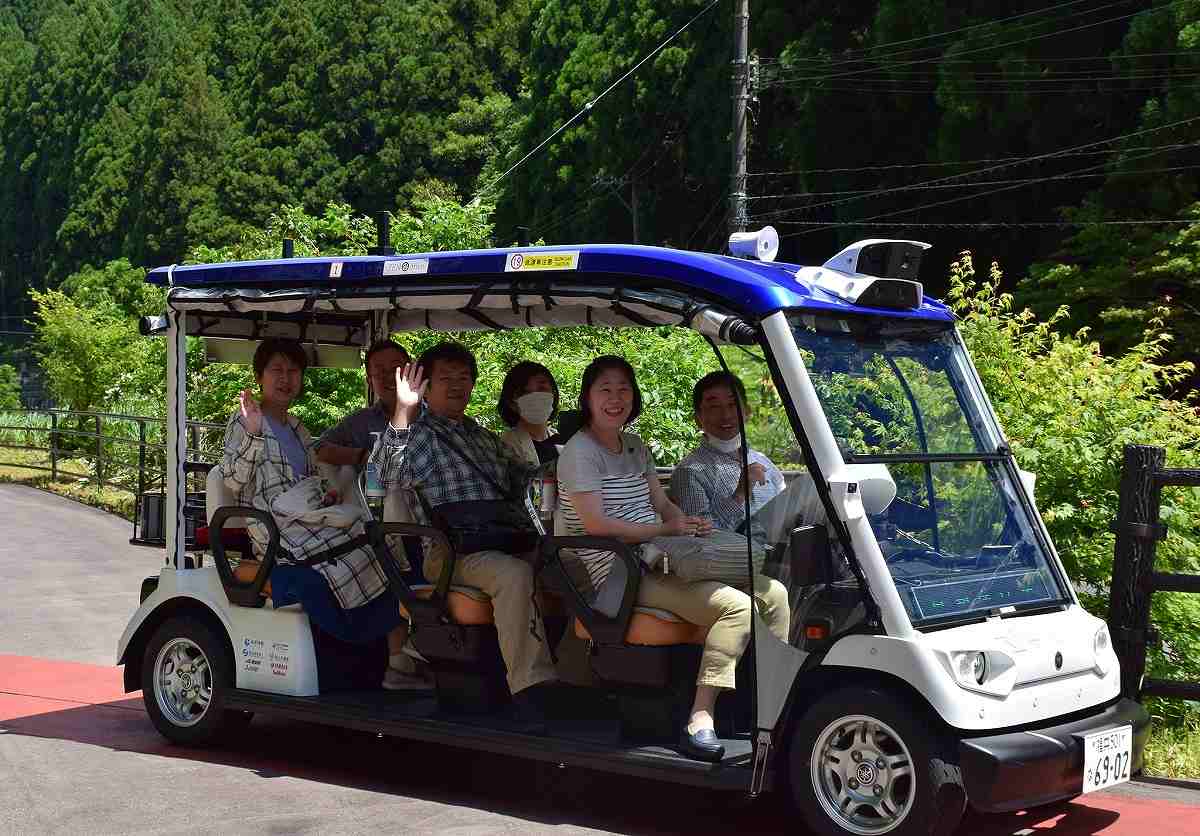 Japan's 1st Level 4 Autonomous Driving Service Starts in Fukui 