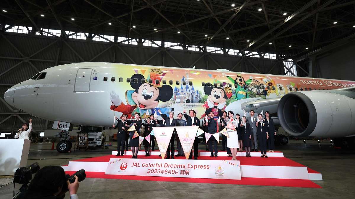 JAL Unveils Special Plane for Tokyo Disney Resort's 40th 