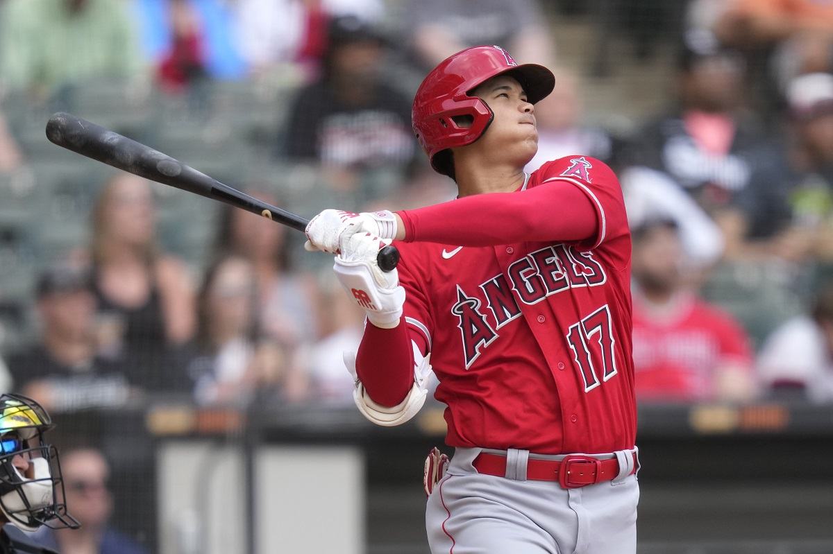 Shohei Ohtani homers twice, fans 10 as Angels top White Sox