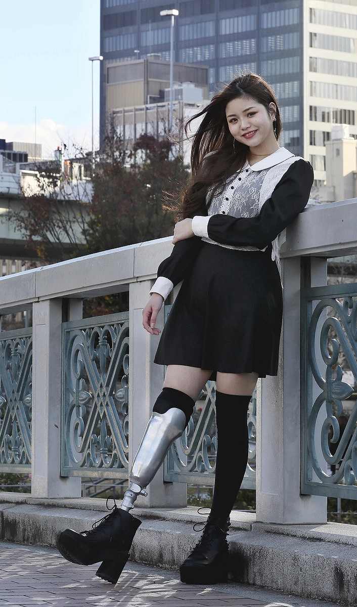 Aspiring Osaka model finds strength from Paralympics to be open about leg  prosthesis - The Mainichi