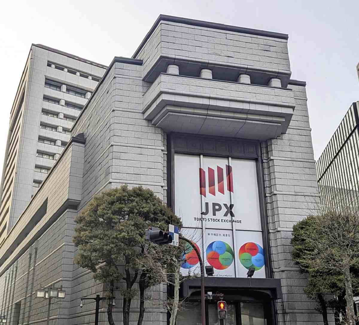 日本日経指数、連盟の中断期待感に1週最高値締め切り