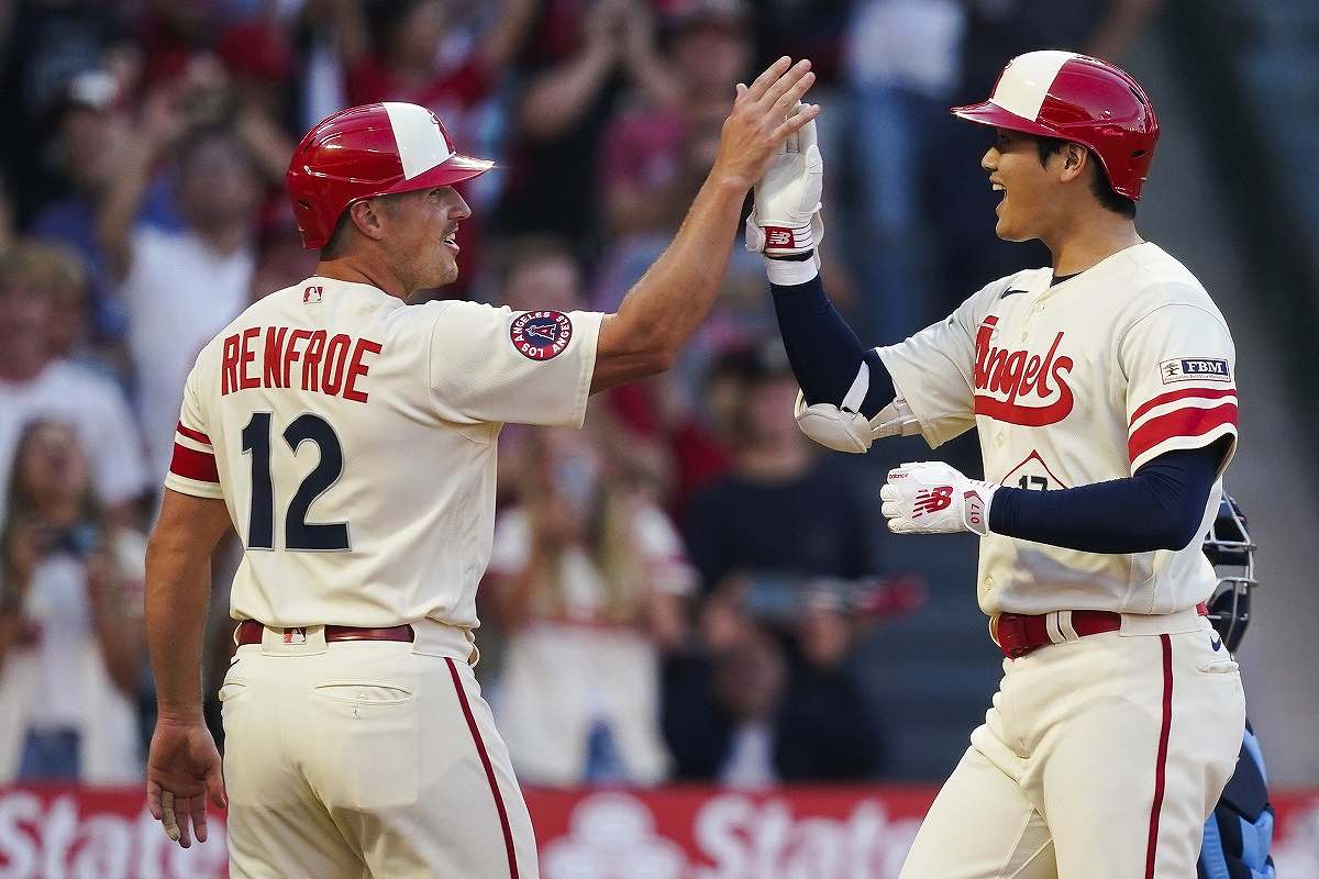 Angels turn first triple play in 26 years during 9th inning