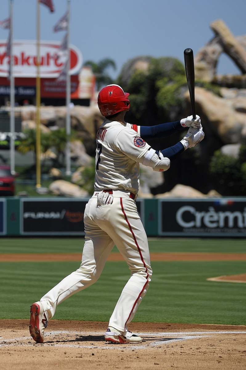 Shohei Ohtani hits 44th HR before leaving Angels game with arm fatigue 