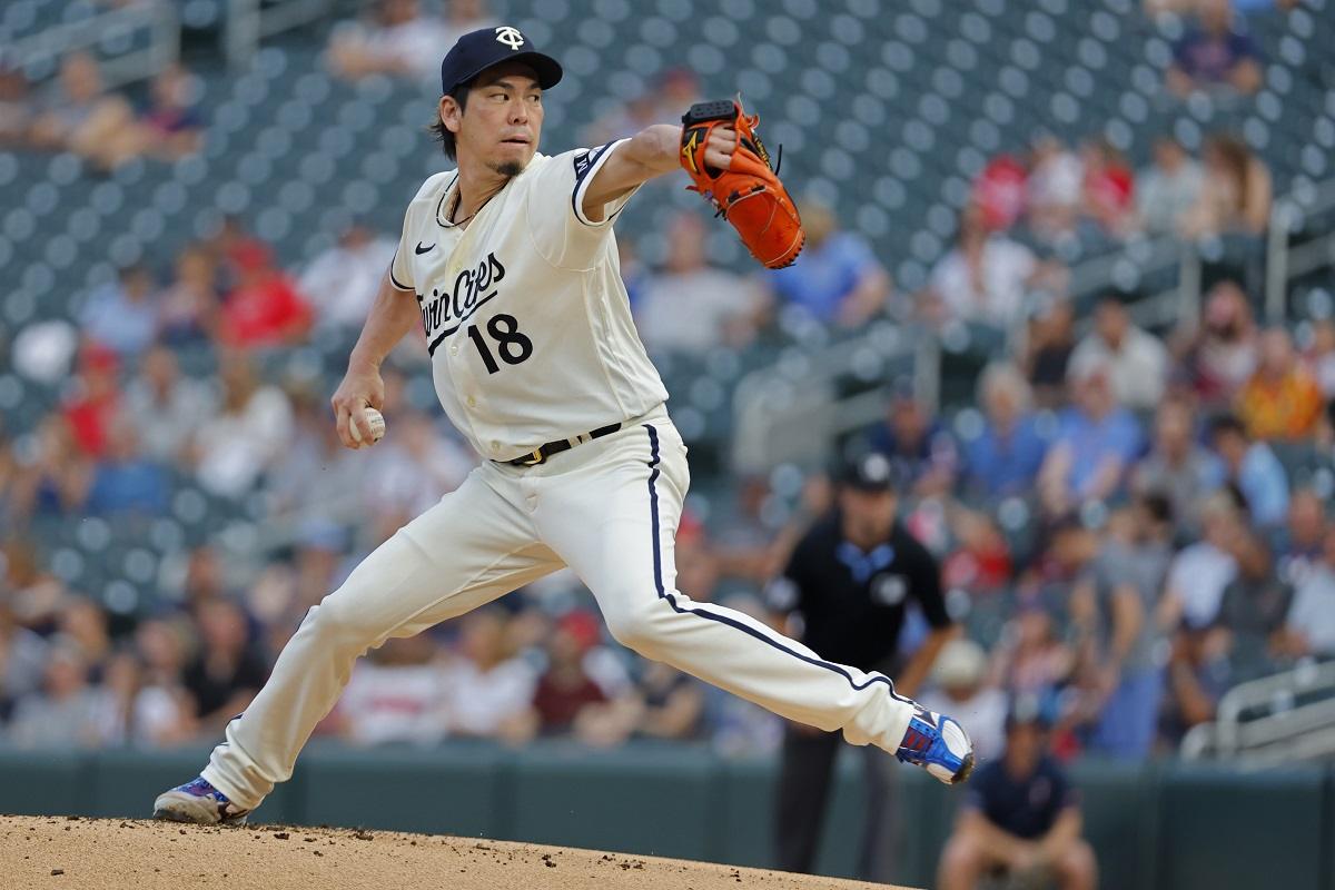 Baseball: Kenta Maeda pitches in World Series game for 2nd