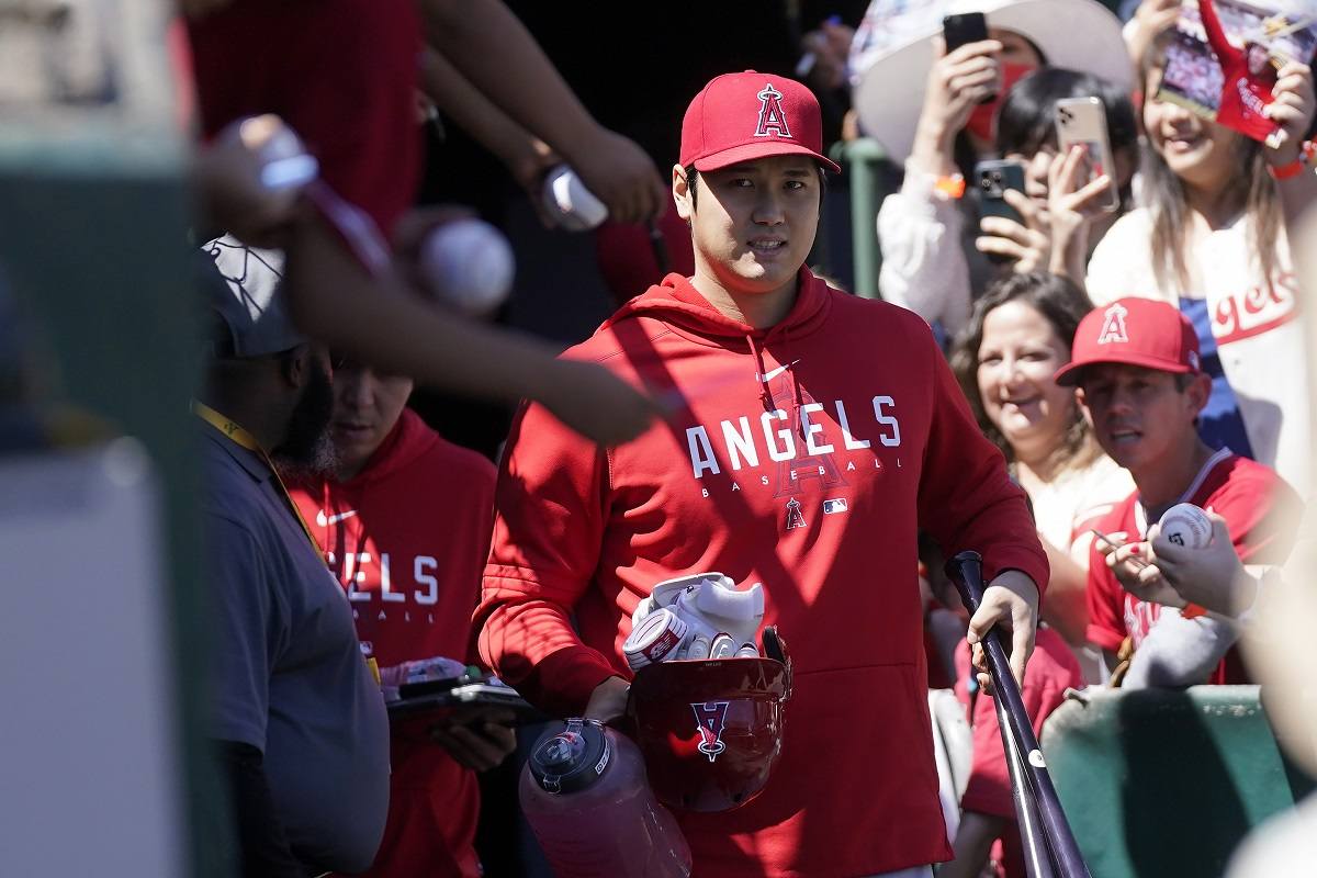 MLB: Shohei Ohtani missed only his third game of the season for the Angels,  who scratched the two-way superstar about an hour before first pitch after  he strained his right oblique muscles