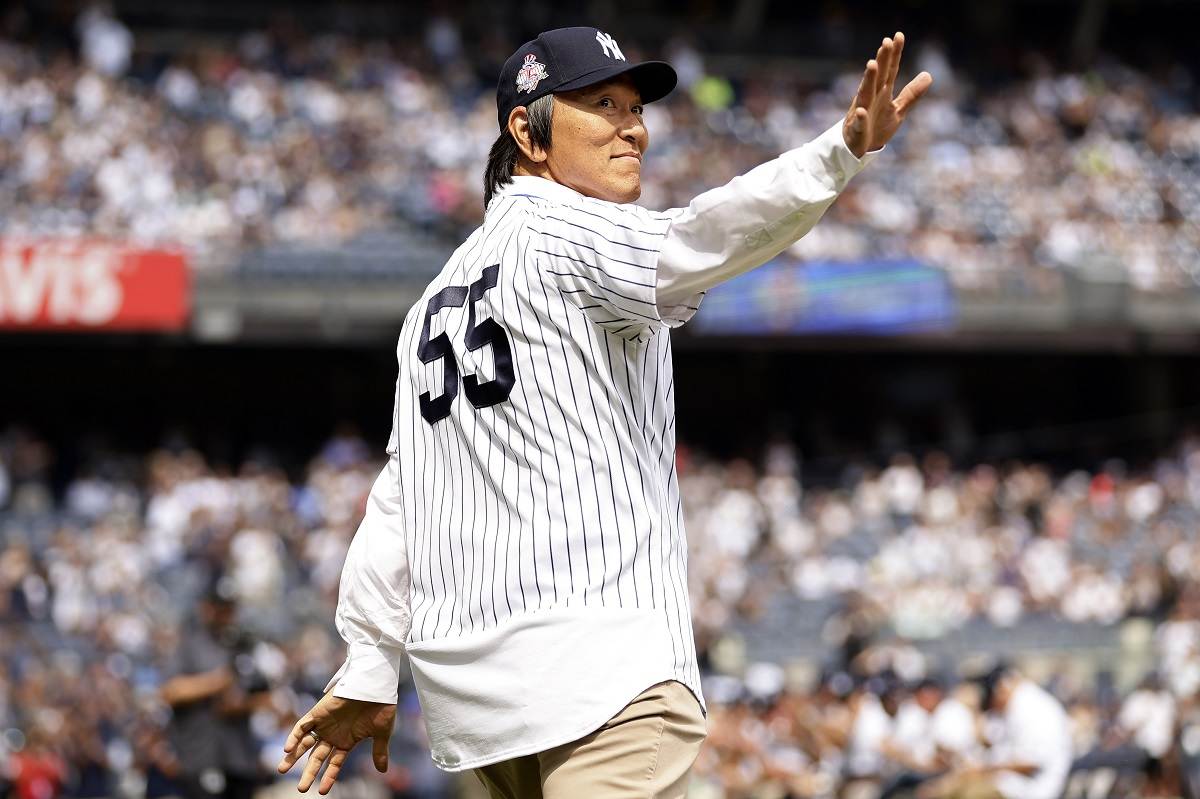 Derek Jeter at Yankees Old-Timers' Day with 1998 World Series champs