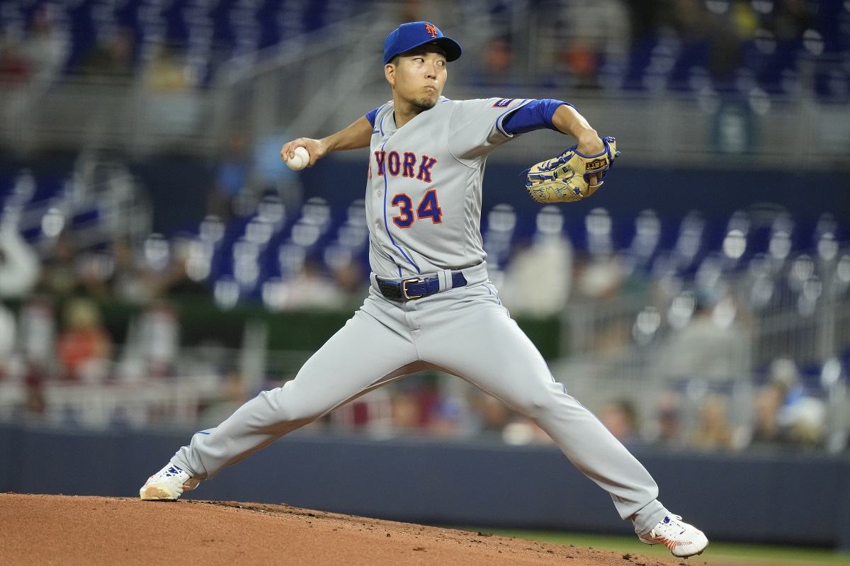 kodai-senga-goes-six-innings-as-new-york-mets-beat-miami-marlins