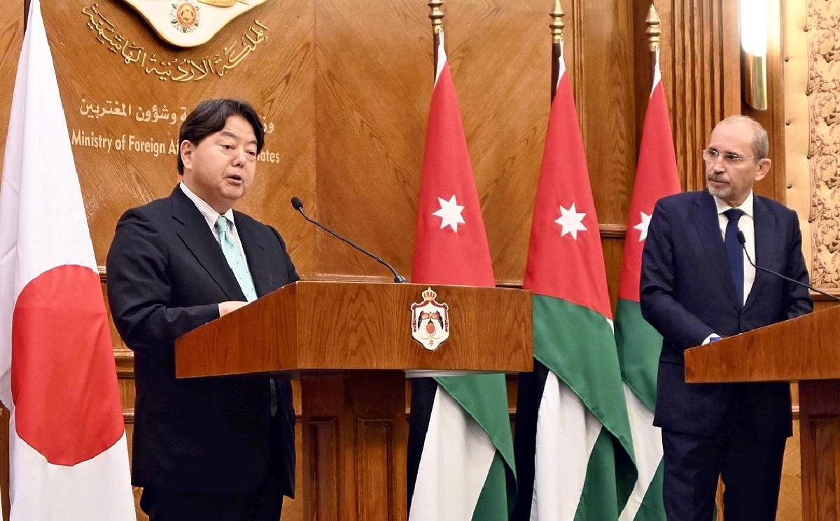 Japoński minister spraw zagranicznych spotyka się z jordańskim odpowiednikiem i prosi o porozumienie w sprawie uwolnienia wody