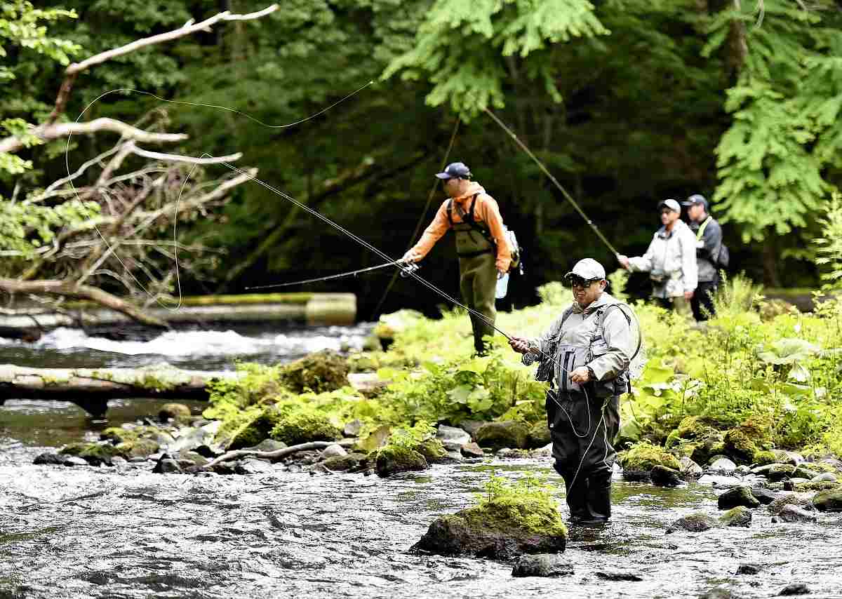 Fly fishing in Japan proves familiar and rewarding - EverybodyAdventures