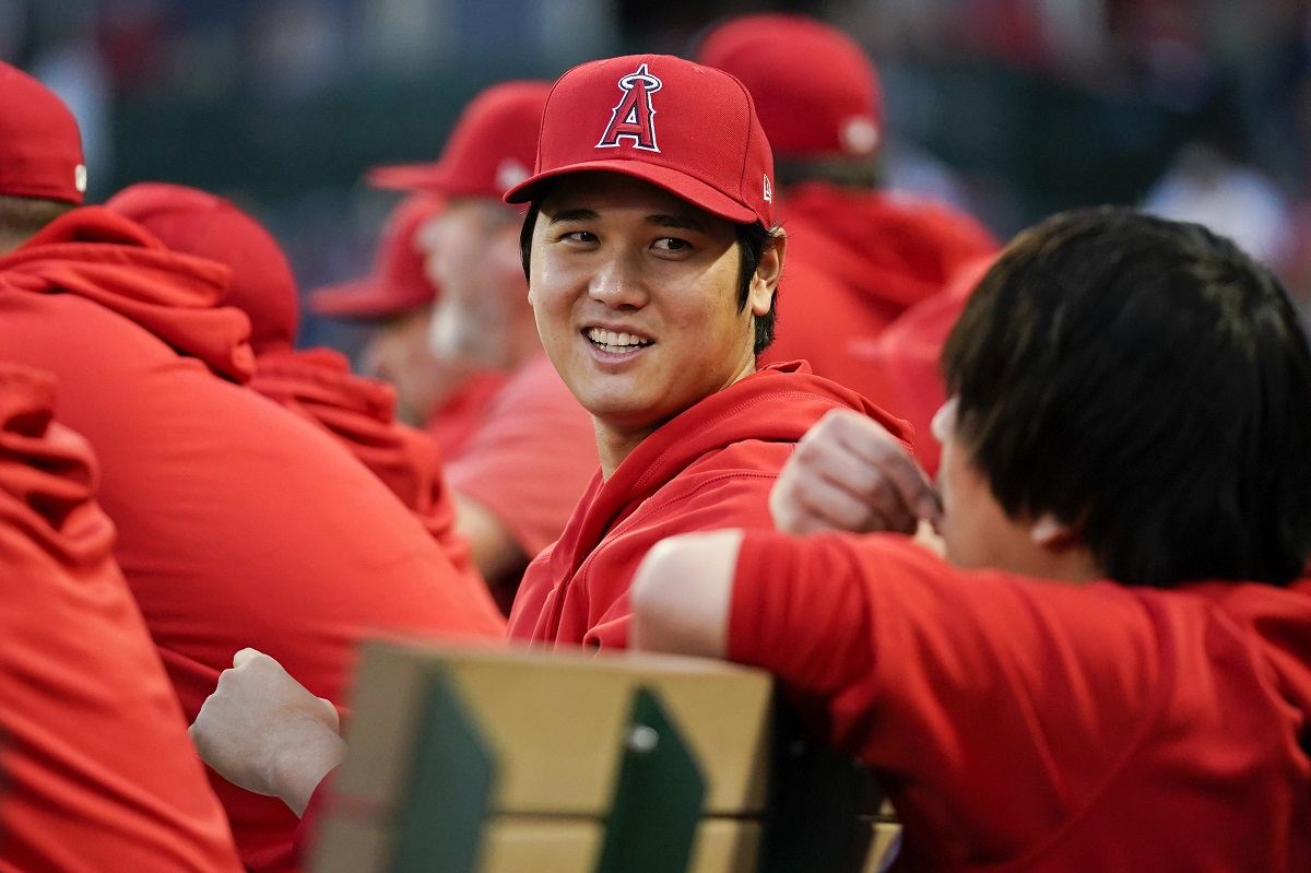 Shohei Ohtani rejoins the Angels amid cheers for the final weekend