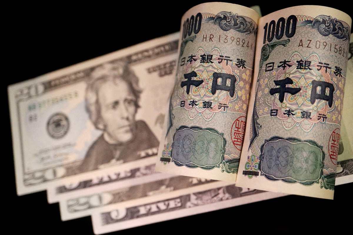 Dollar Hits 11-Month Highs above ¥150 in N.Y. - The Japan News