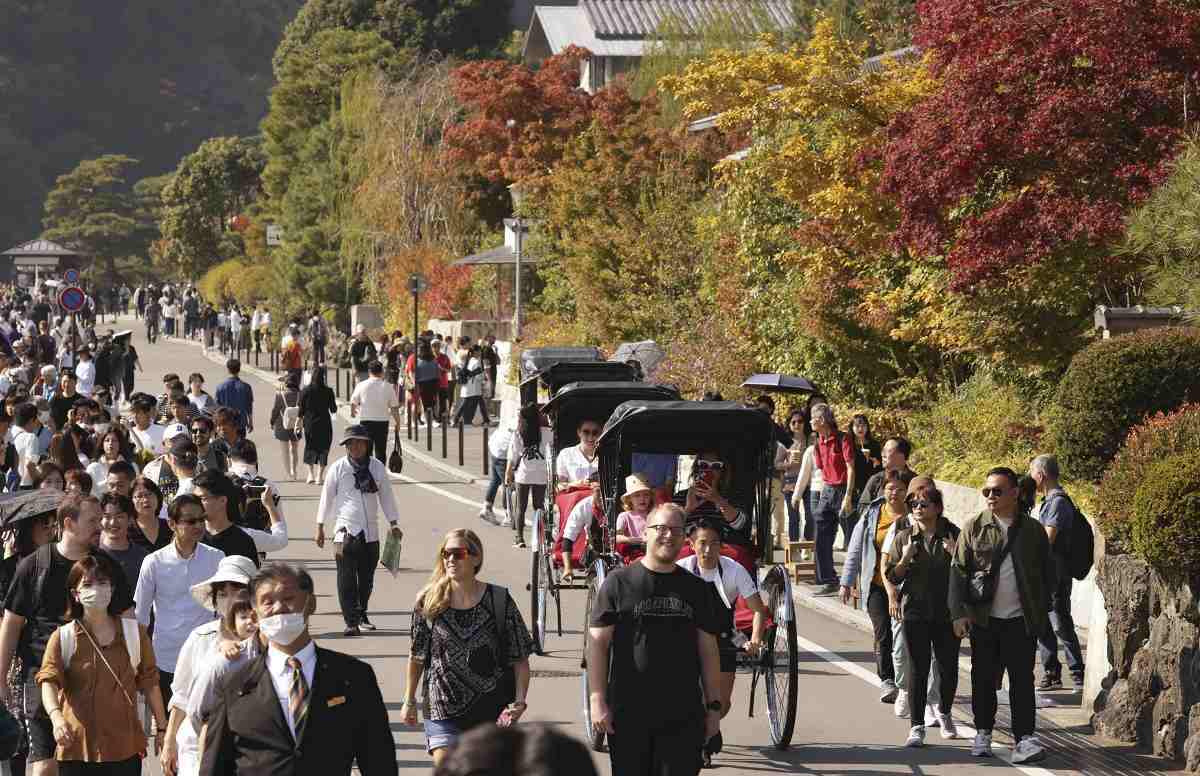 Kyoto accommodations face critical labor shortages after tourism rebounds post-coronavirus