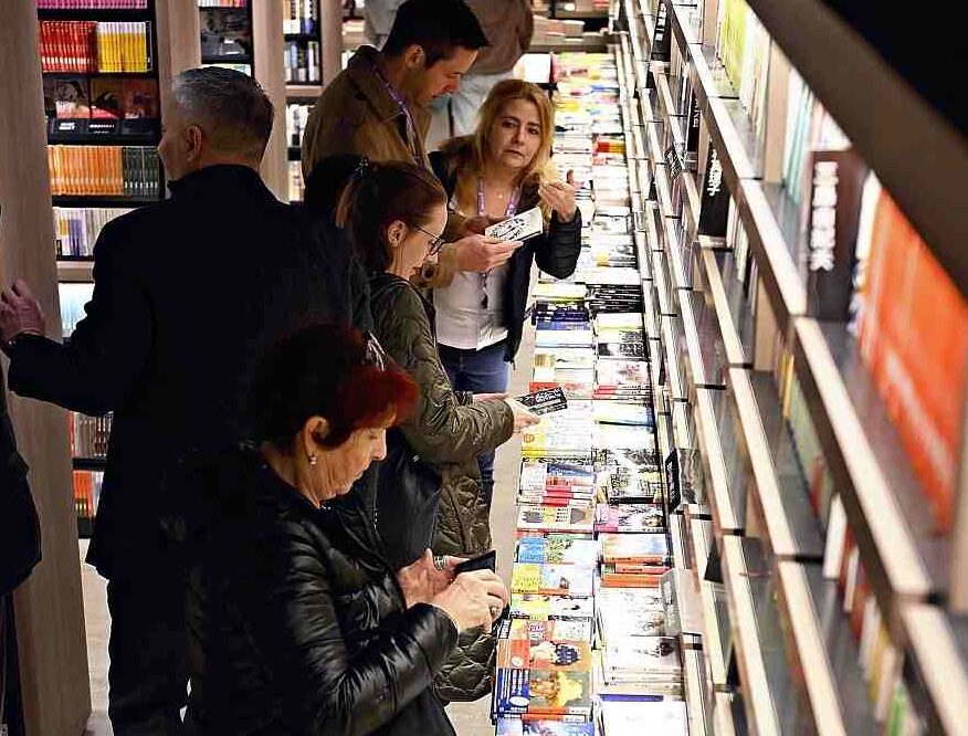 日本経済部プロジェクトチーム、書店を地域社会の文化的出会いの場にする努力