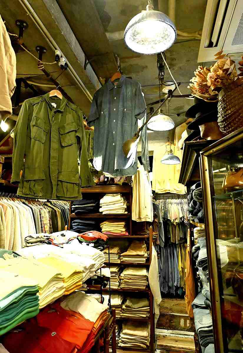 Whistler / Chart Twin Stores Bring Retro Mood to Tokyo’s Koenji ...