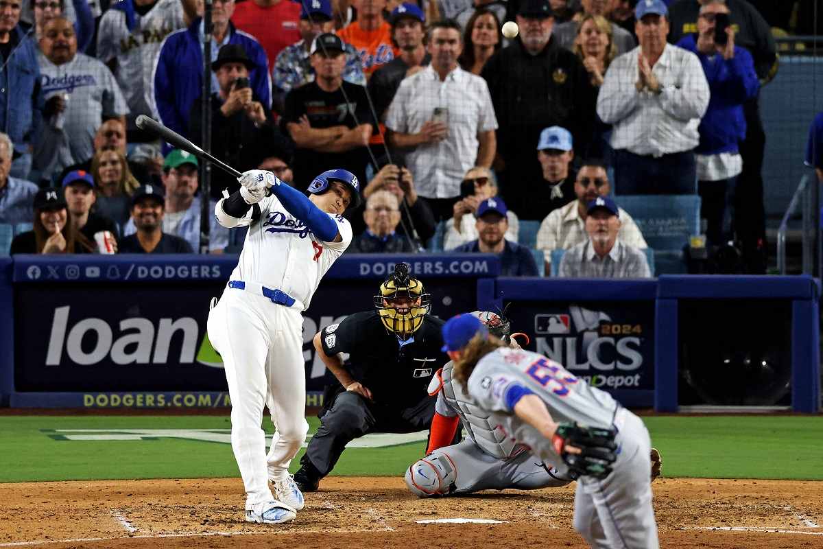 2024-10-21T023423Z_1637316476_MT1USATODAY24546351_RTRMADP_3_MLB-NLCS-NEW-YORK-METS-AT-LOS-ANGELES-DODGERS (1)