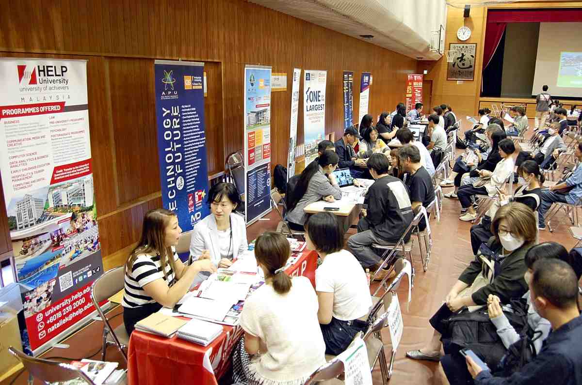 Malaysia Growing in Popularity as Destination for Studying Abroad; British-style Education Available at Low Cost