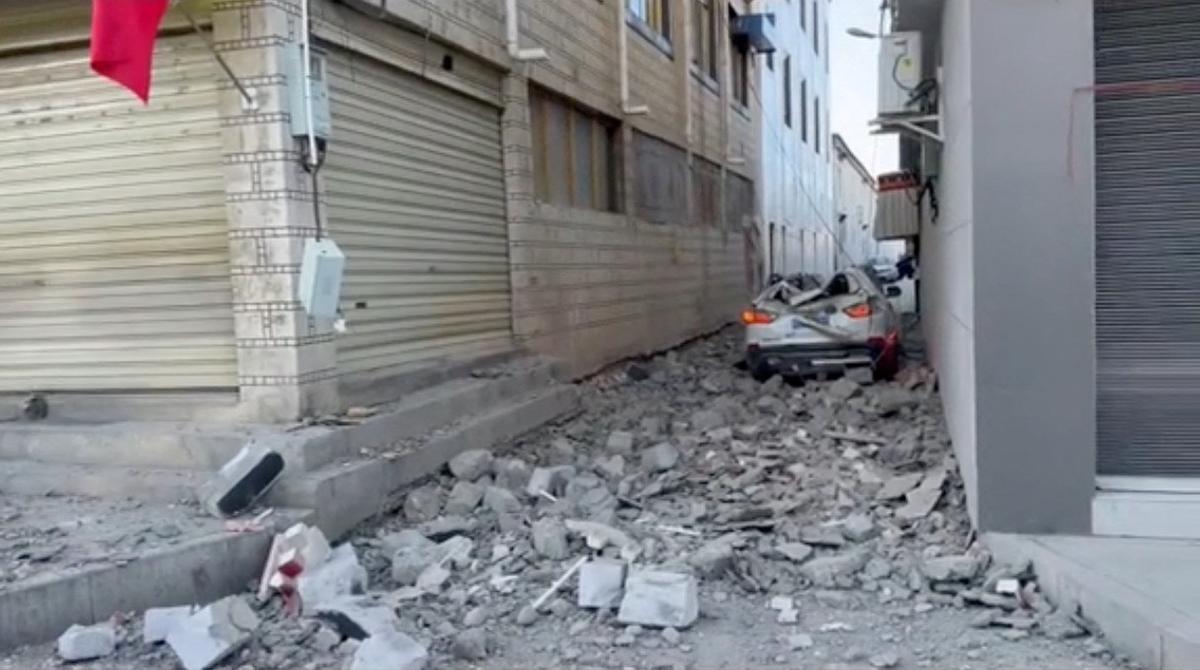 Powerful Earthquake Kills Nearly 100 in Tibet, Rattles Nepal