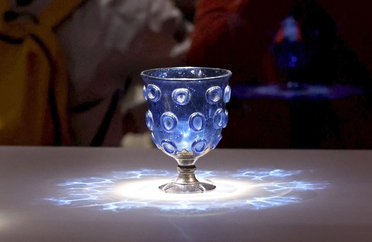 Shoso-in Exhibition Displaying 67 Glamorous Treasures, Draws