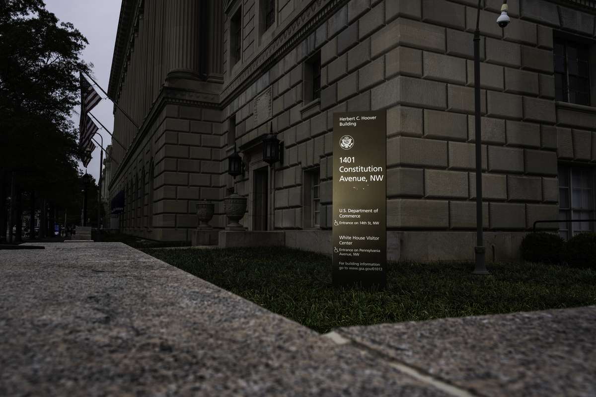 U.S. Agencies Back Banning Top-Selling Home Routers on Security Grounds