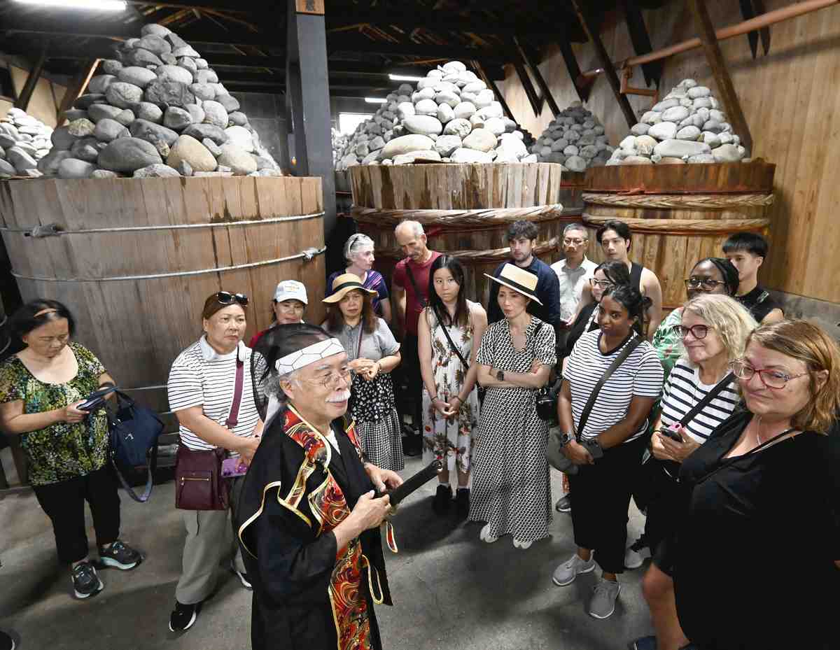 Fermented Foods Become Tourist Attractions, Local Revitalization Amid Health-Conscious Trends