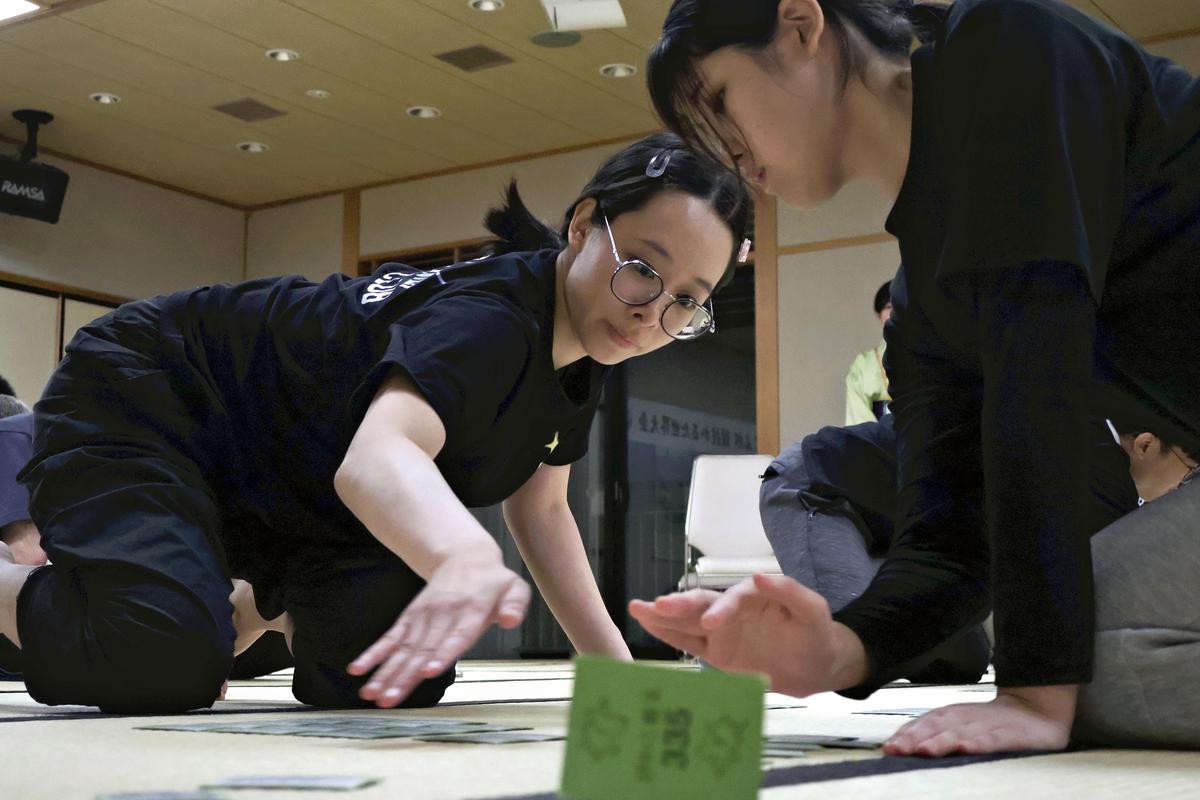 https://japannews.yomiuri.co.jp/wp-content/uploads/2025/11/JW-karuta.jpg