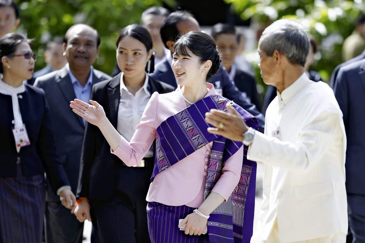 Princess Aiko Visits Historic Laotian City of Luang Prabang; Tours National Museum, Wat Xieng Thong Temple