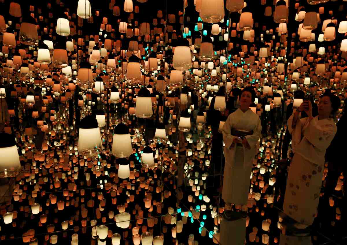 Teamlab Attracts Kyoto Visitors with Immersive Art