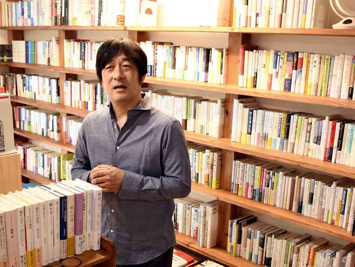 Japanese Independent Bookstores Make Unique Efforts to Lure Customers; Shops Host Various Events to Attract People with Different Interests