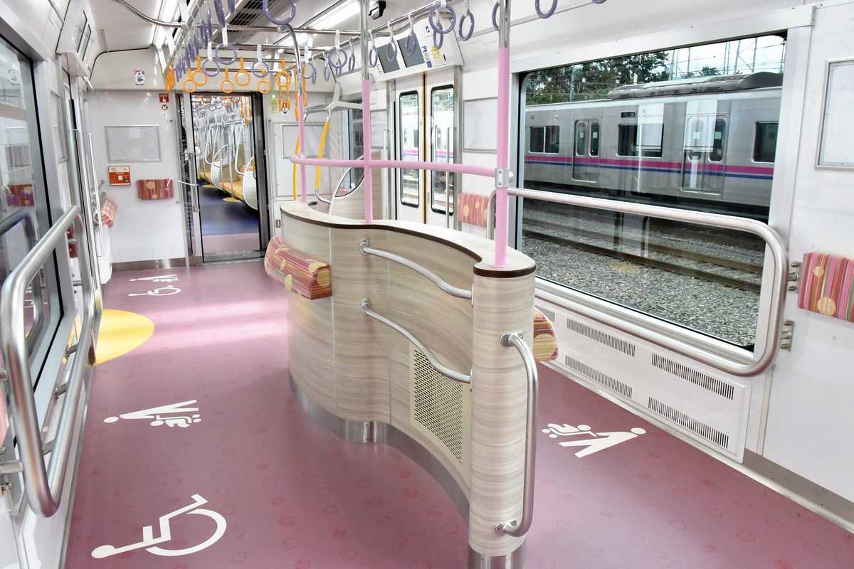 Trains with Large Spaces for Baby Strollers, Wheelchairs on the Rise in Tokyo