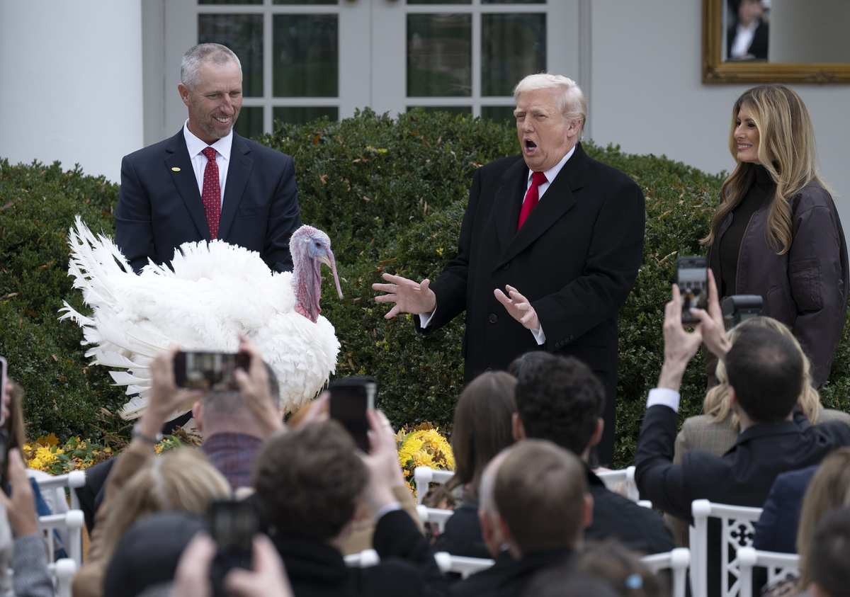 At Pardoning Ceremony, Trump Informs Turkey of All He’s Accomplished