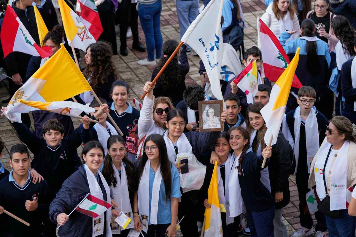 Pope Leo Ends First Foreign Trip with Silent Prayer at Beirut Blast Site, Mass at Port