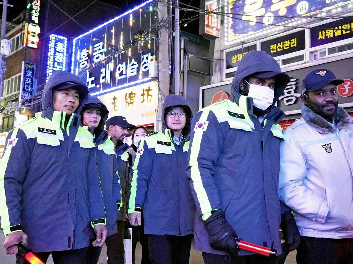 Inclusive Society / South Korea, Taiwan Strive for Coexistence With Foreigners Amid Low Birth Rates, Labor Shortages