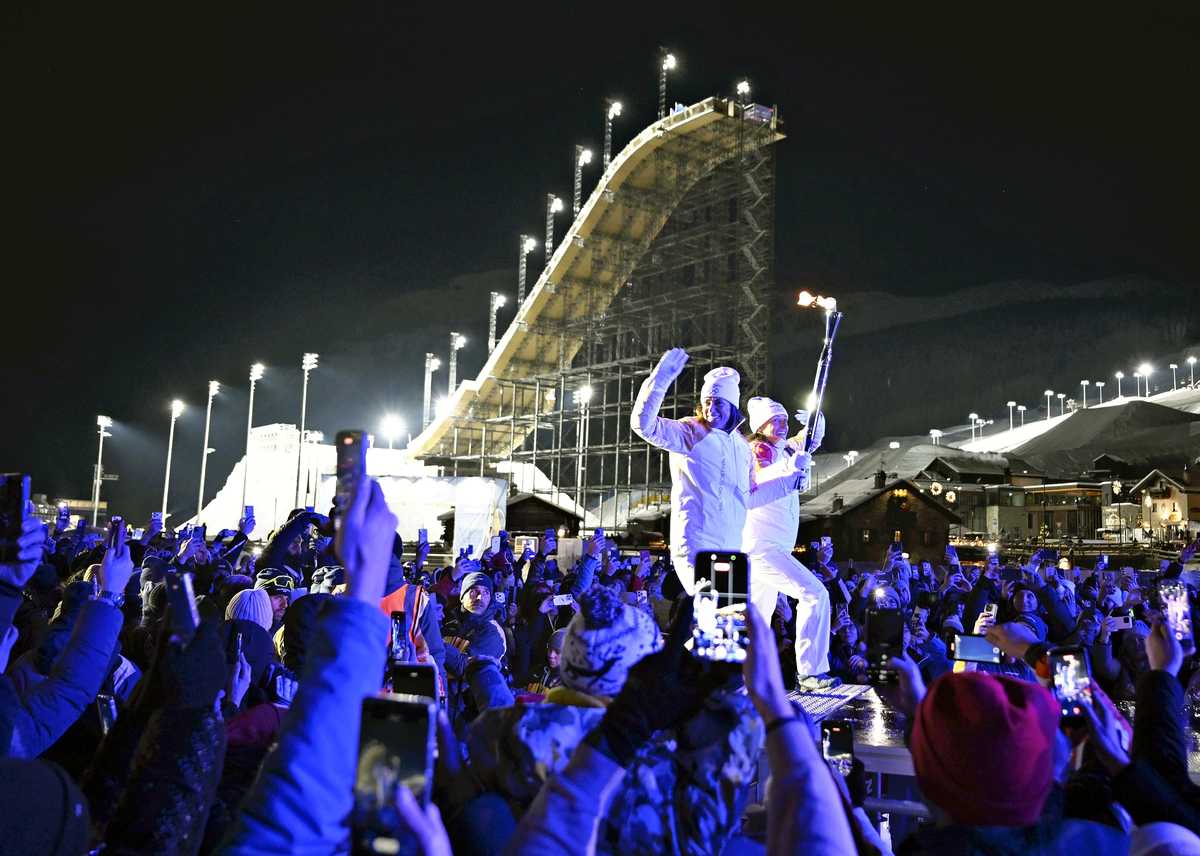 Milano Cortina 2026: Olympic Flame Reaches Livigno 1 Week Before Games Open; Cheering Crowd, Fireworks Greet Final Runner